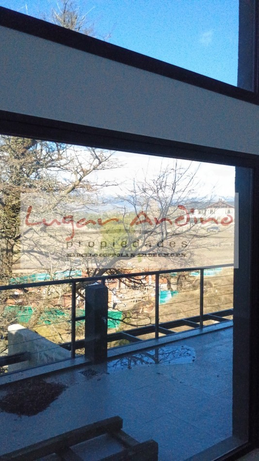 EXCELENTE PROPIEDAD EN ESTANCIA LOS ÑIRES! DEPTO. 3 DORM, 2 BAÑOS A ESTRENAR. IMPONENTES VISTAS!.