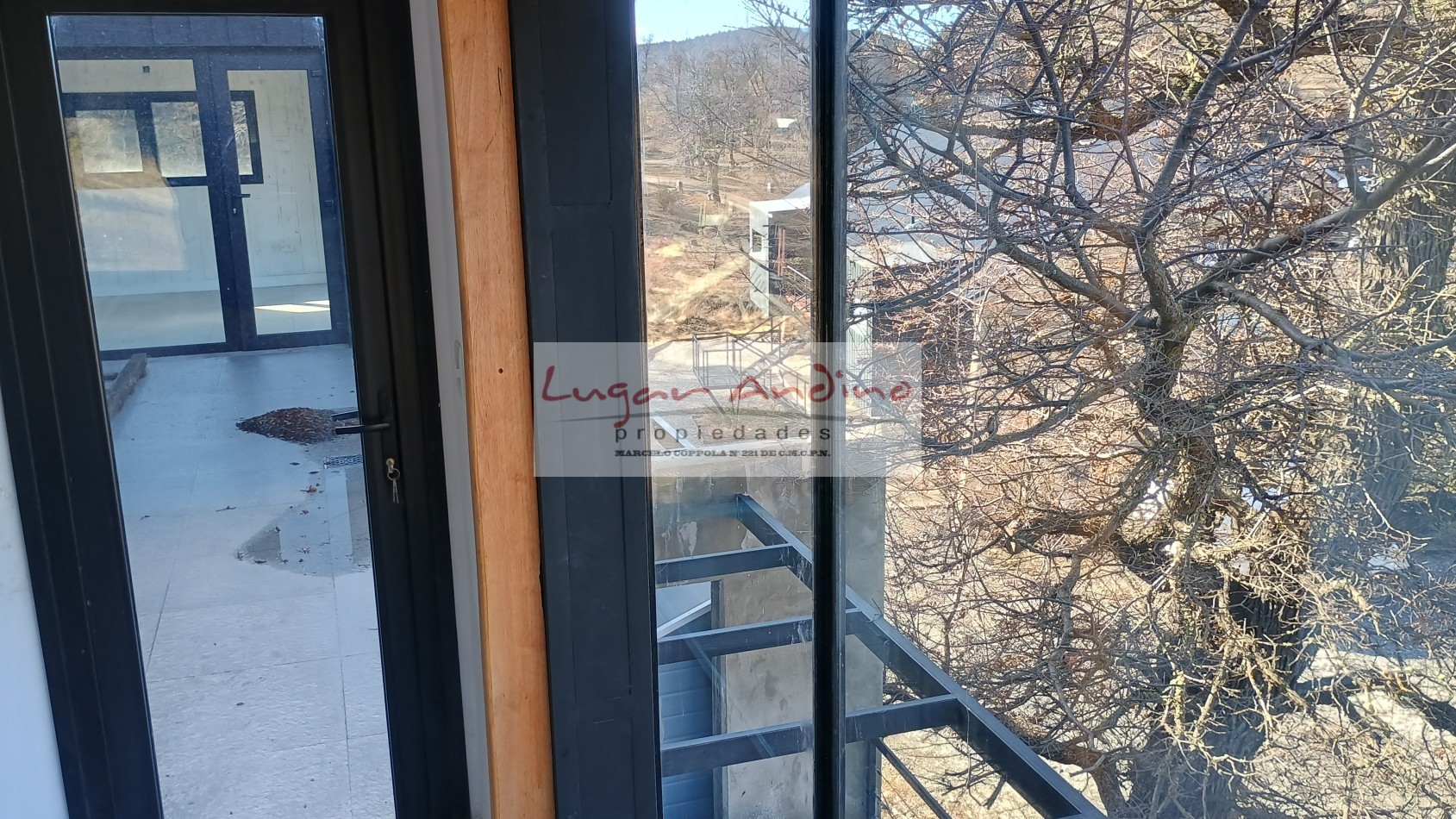 EXCELENTE PROPIEDAD EN ESTANCIA LOS ÑIRES! DEPTO. 3 DORM, 2 BAÑOS A ESTRENAR. IMPONENTES VISTAS!.